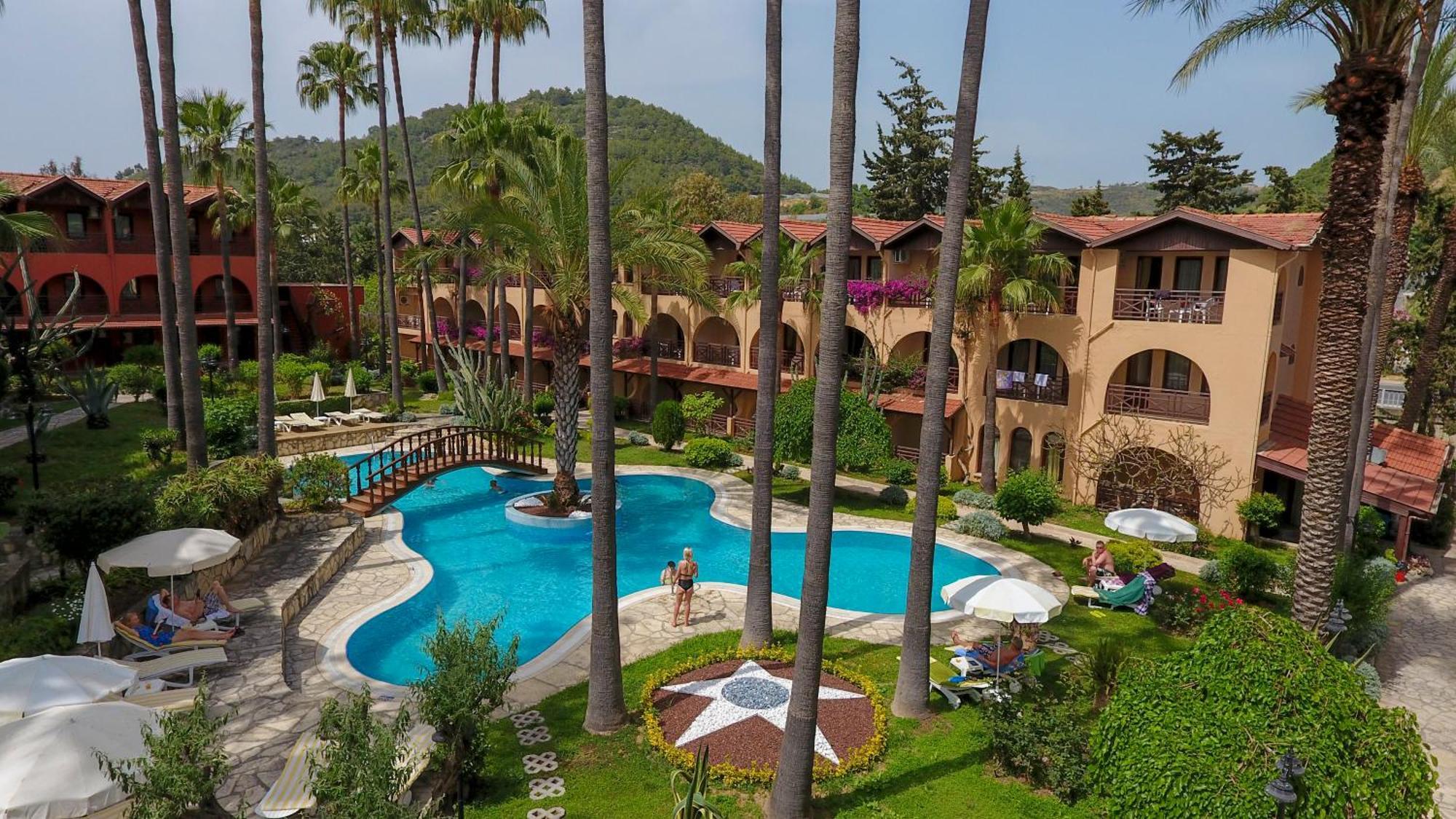 Club Tropical Beach Hotel Toslak Exterior photo